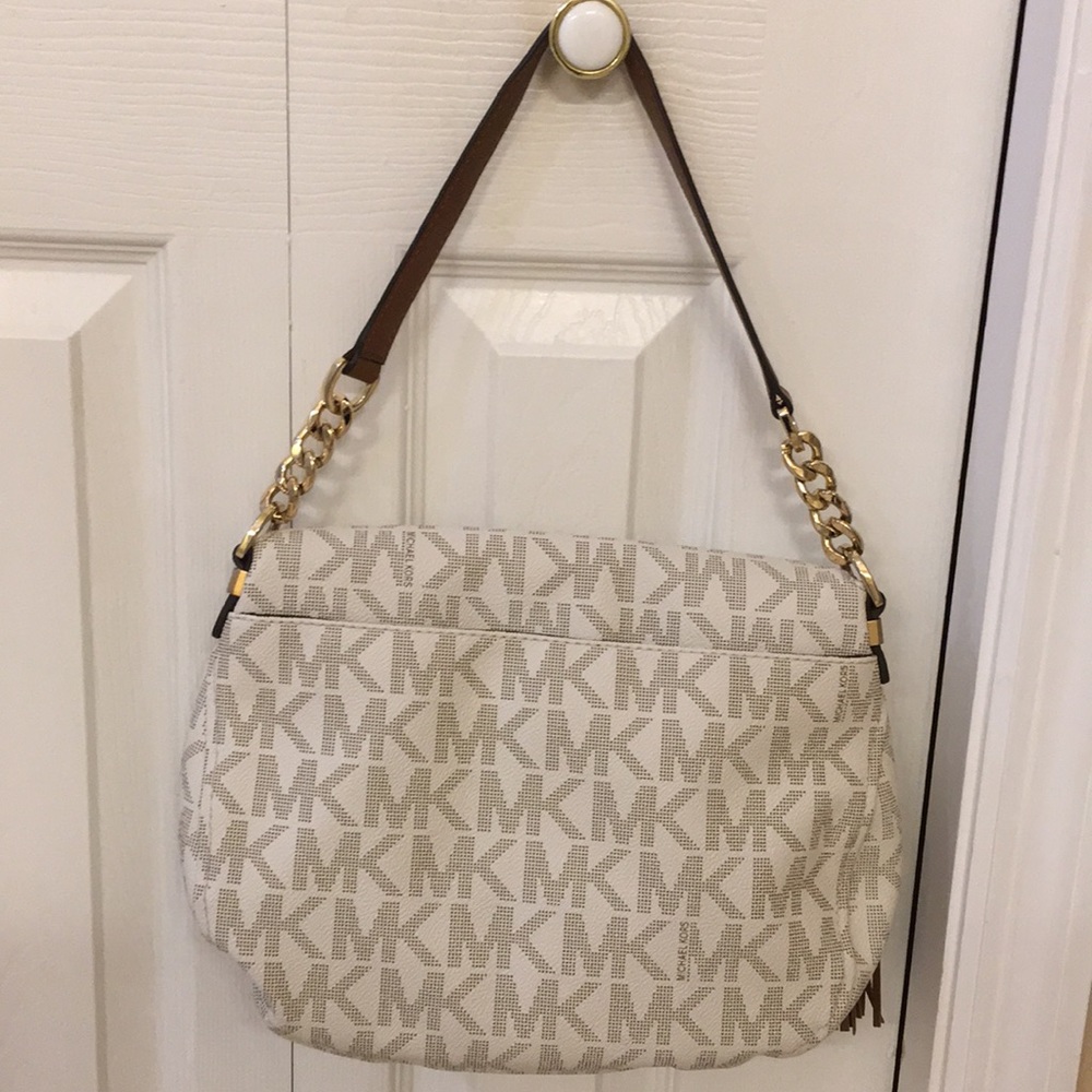MIchael kors cream color medium size purse - Picture 3 of 3